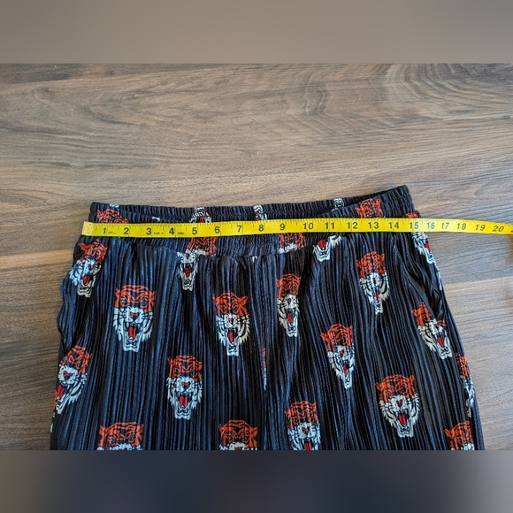 Dressed In Lala Plisse Tiger Pants - Picture 11 of 12